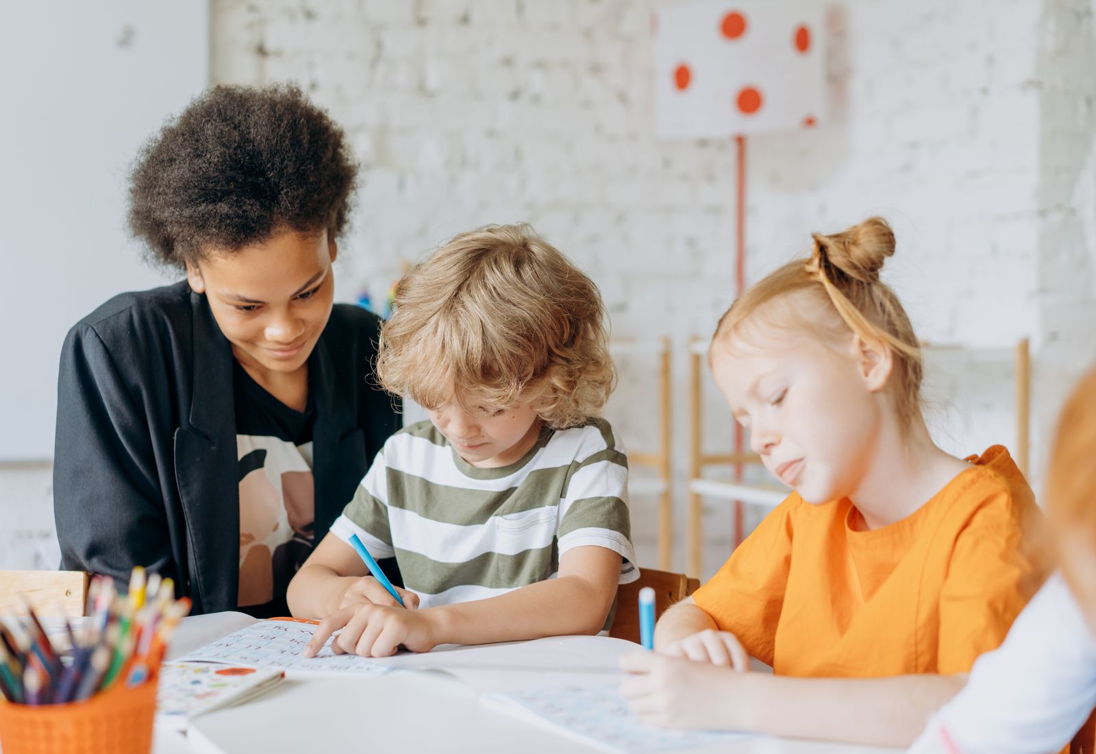 Certificate III in School Based Education Support